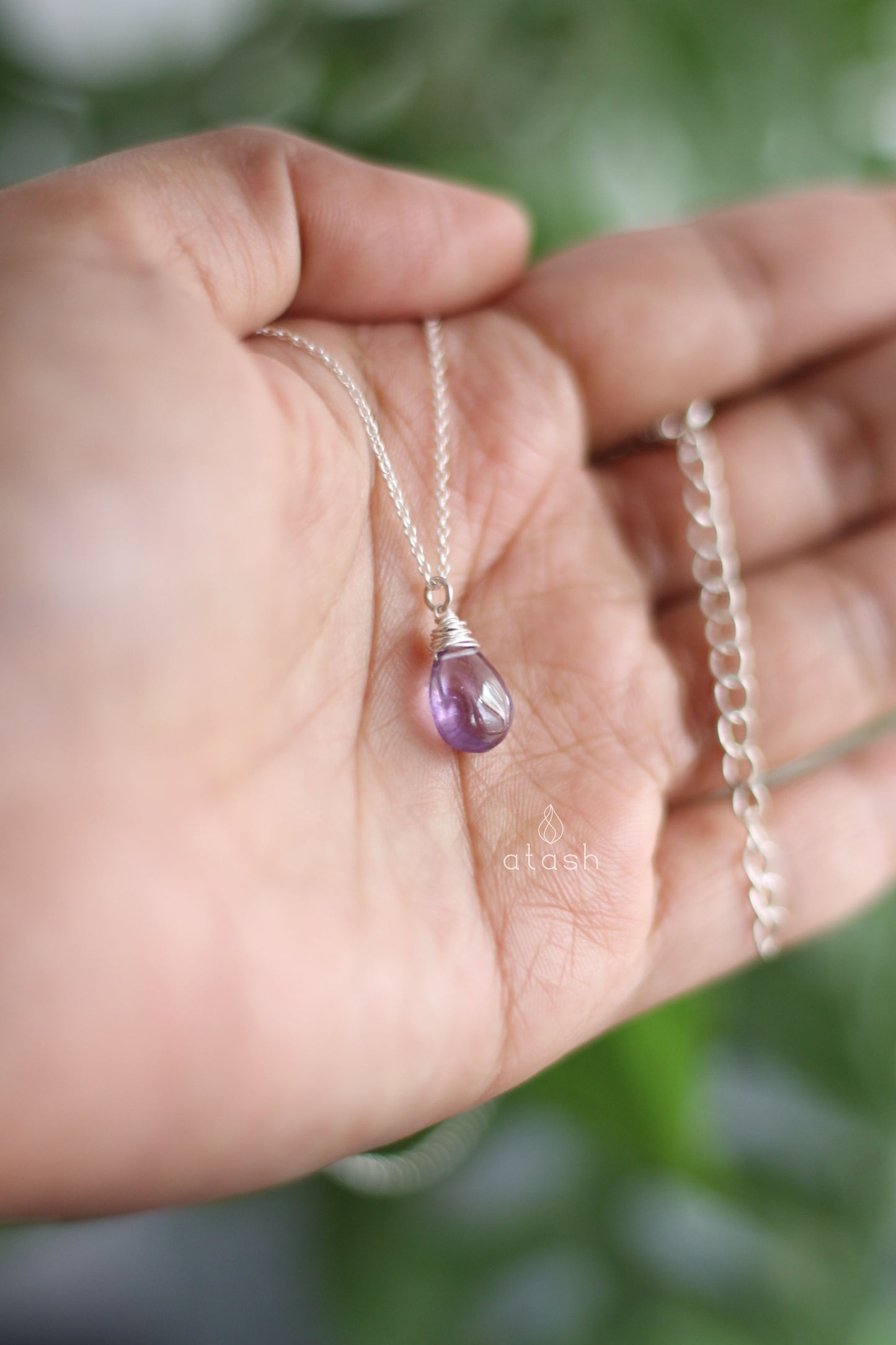 Shaja'a Necklace in Amethhyst and Sterling Silver