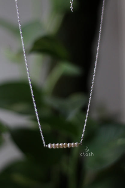Bar Necklace in Pearls and Sterling Silver
