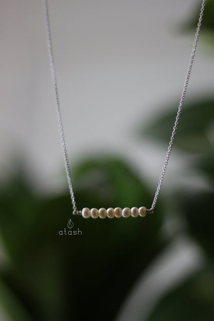Bar Necklace in Pearls and Sterling Silver