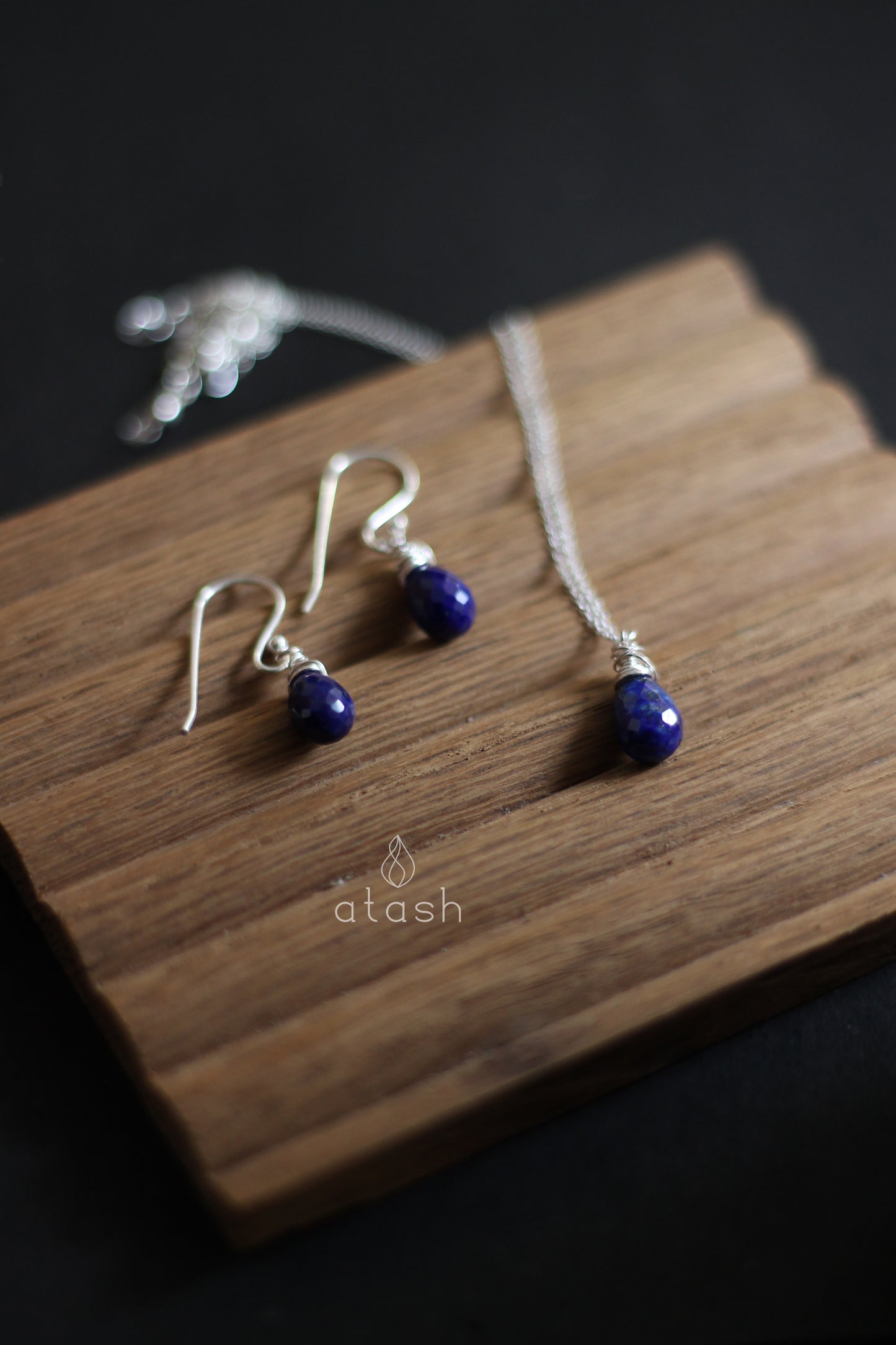 Amana Set of Necklace and Ear rings in Lapiz Lazuli and Sterling Silver