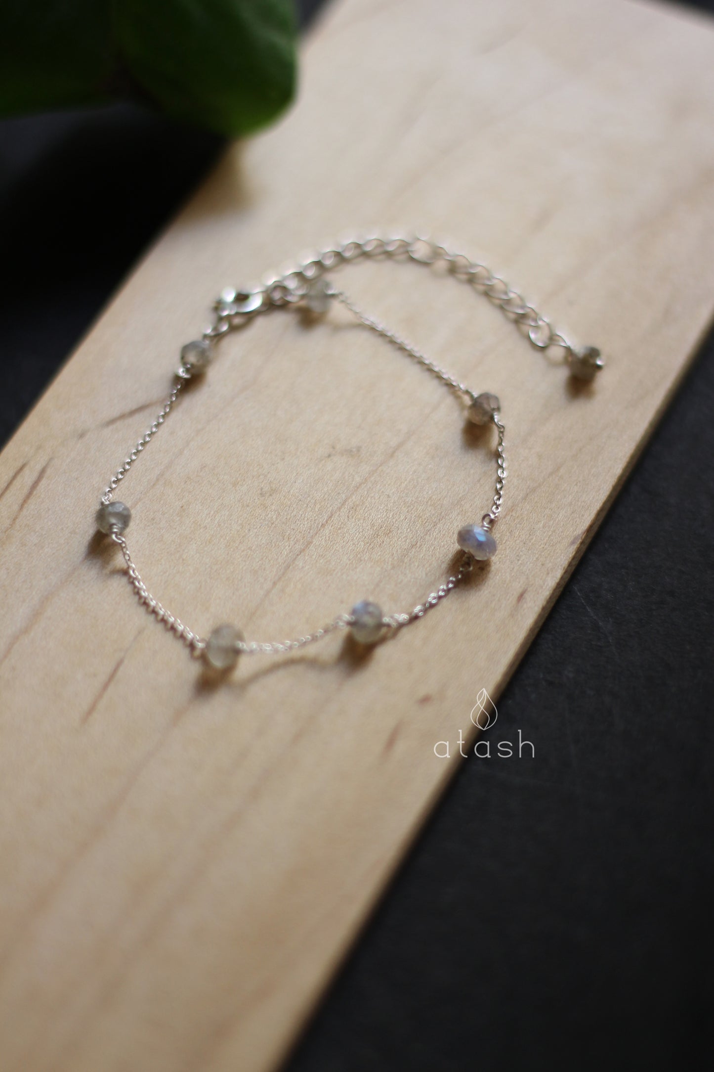 Dew Bracelet in Labradorite and Streling Silver