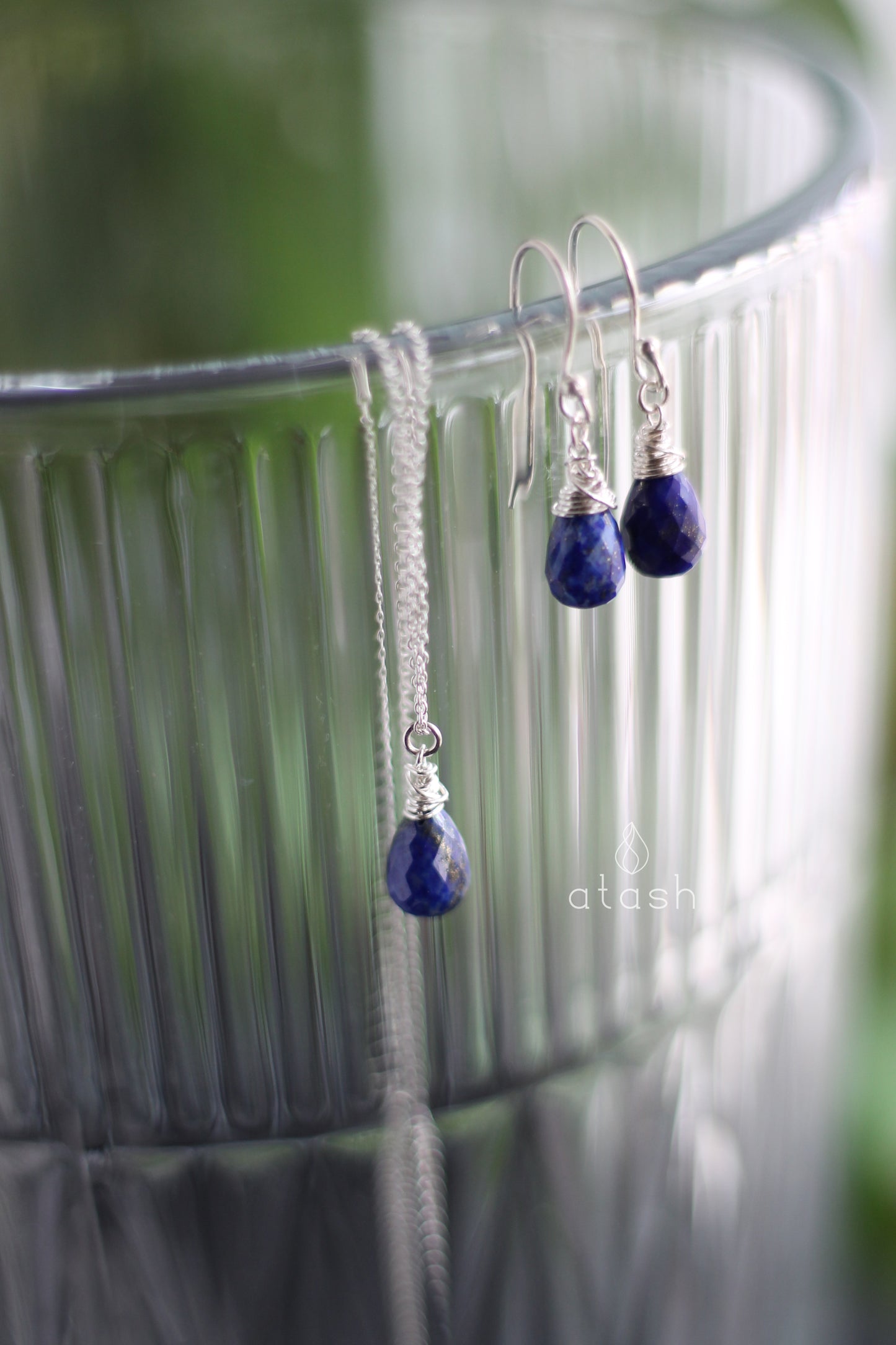 Amana Set of Necklace and Ear rings in Lapiz Lazuli and Sterling Silver