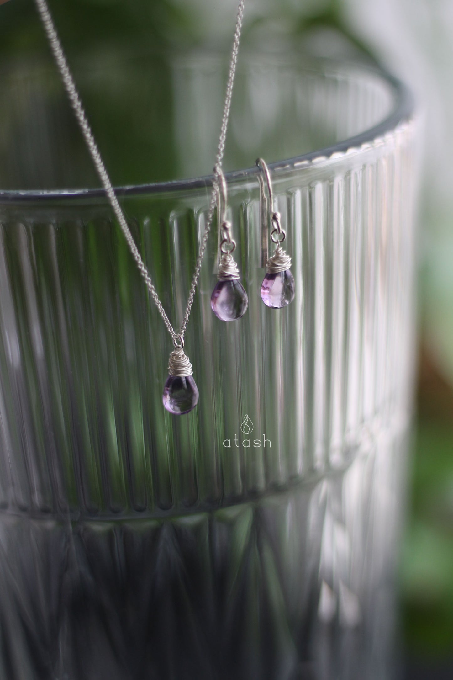 Shaja'a Set of Necklace and Ear rings in Amethyst and Sterling Silver